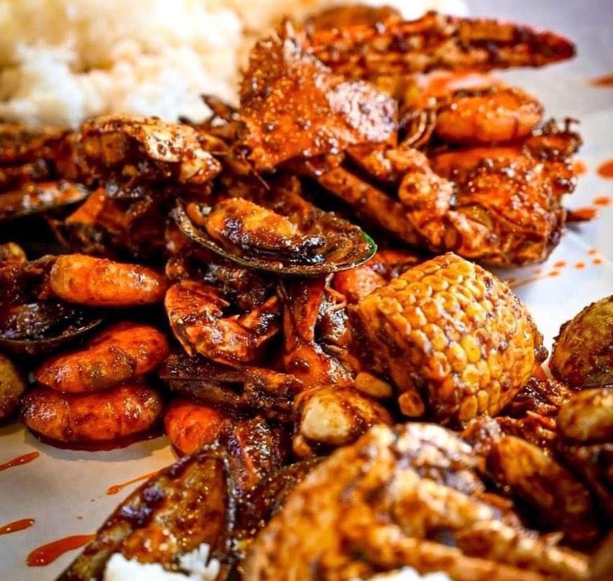 Seafood boil with crab, shrimp, mussels and corn at Oyster Bay, Karachi